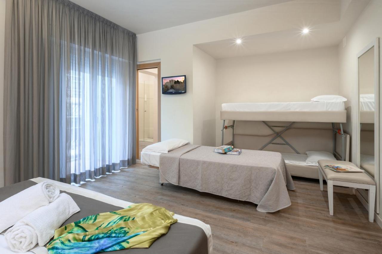 Atlas Hotel Riccione Dış mekan fotoğraf