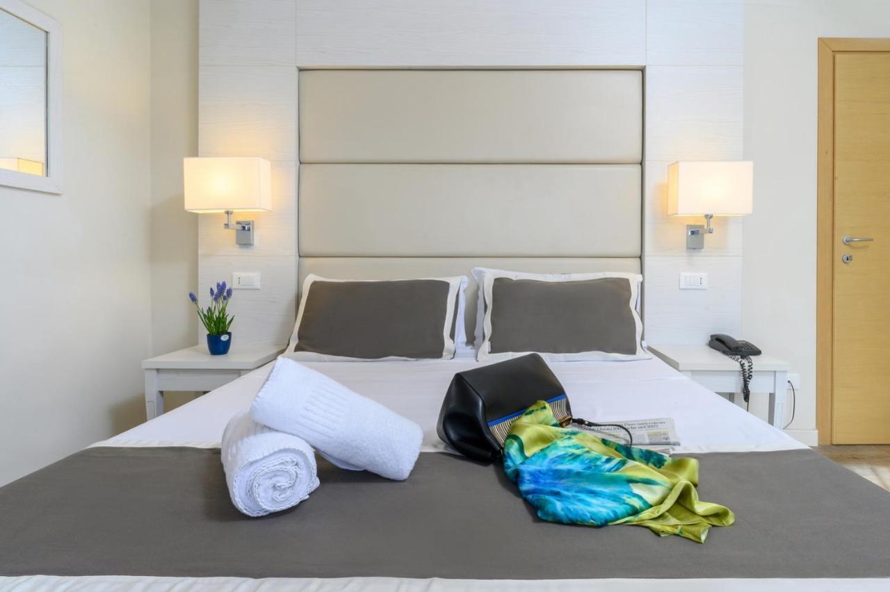 Atlas Hotel Riccione Dış mekan fotoğraf