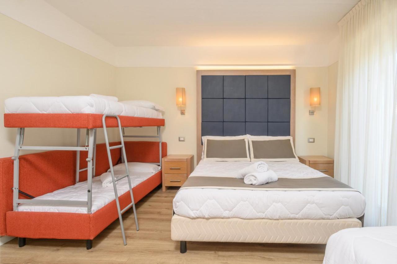 Atlas Hotel Riccione Dış mekan fotoğraf